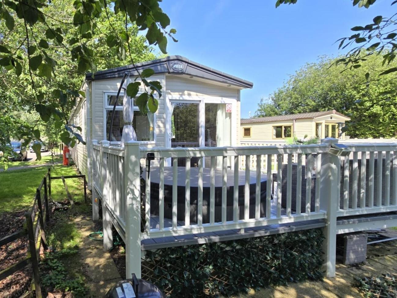 Luxury Lakeside Caravan With Hottub And Private Fishing Peg, Tattershall Lakes 外观 照片