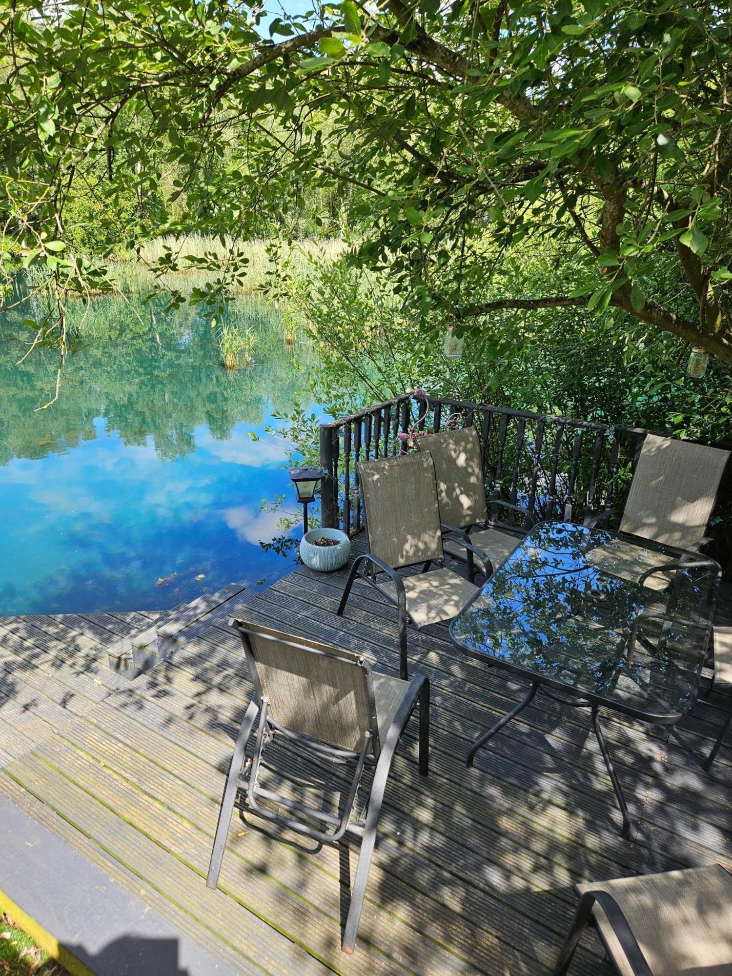 Luxury Lakeside Caravan With Hottub And Private Fishing Peg, Tattershall Lakes 外观 照片